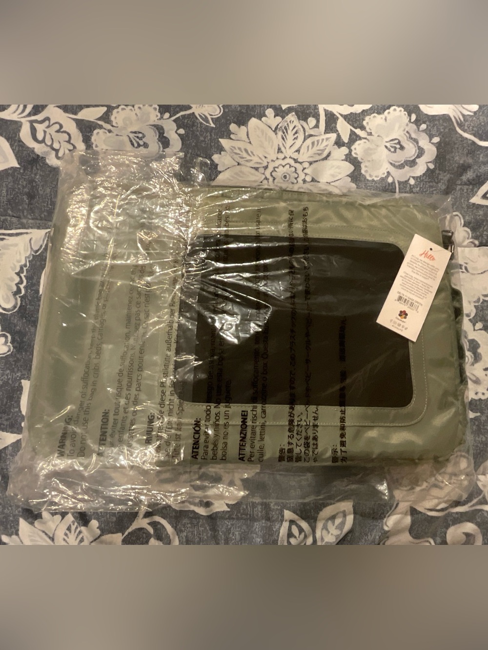 Lug Delta 17” Laptop Case, Sage Green - Picture 6 of 6